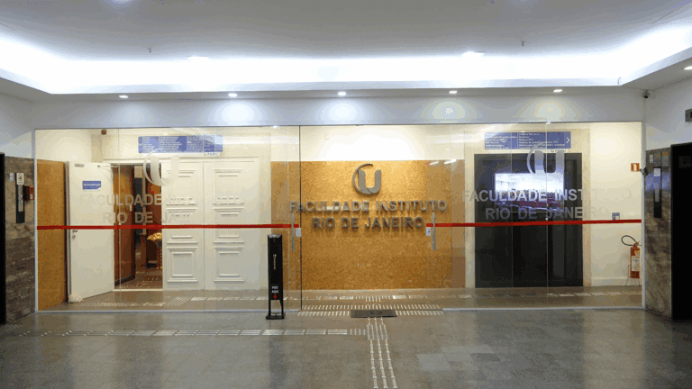 Conheça a AFIURJ: educação, inovação e compromisso social em ação ...